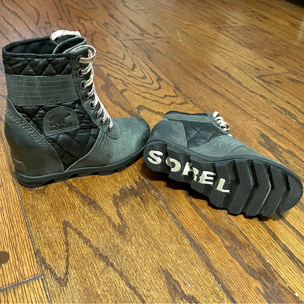 NEW Sorel Lexie Wedge Waterproof Boots 5.5 NWOT
